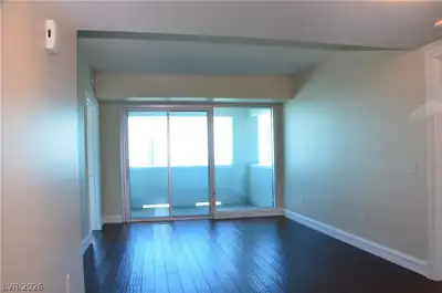 2700 Las Vegas Boulevard 2607 Living Room