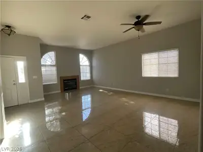 5219 Willowdale Court Living Room