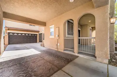 9372 Glendora Valley Street Entry