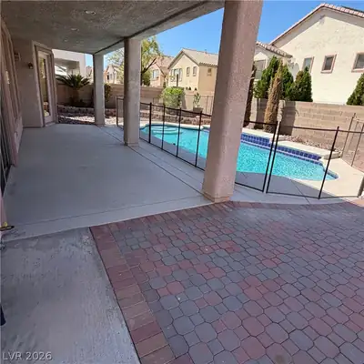 5122 MASOTTA Avenue 0 Patio