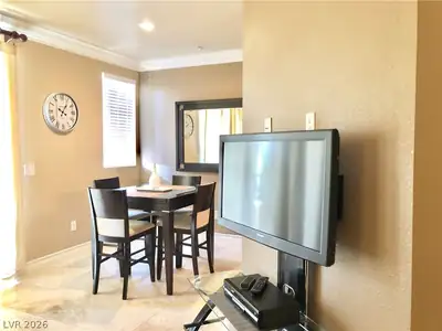 270 FLAMINGO Road 120 Dining Area