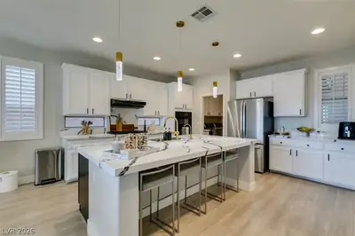 3829 Hawkeye Falls Avenue Kitchen