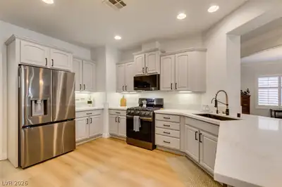 11253 Piper Peak Lane Kitchen