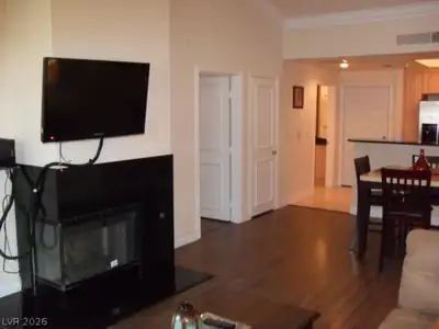 270 East FLAMINGO Road 435 Living Room