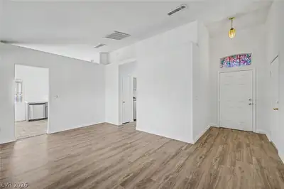 1704 Crystal Chimes Drive Entrance Foyer