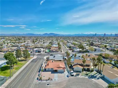 401 Holcomb Circle, Las Vegas