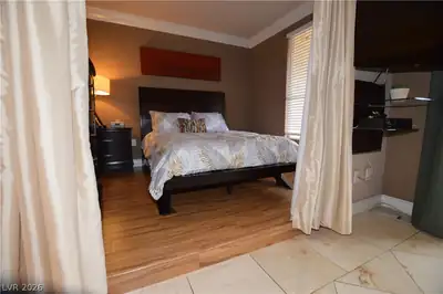 270 FLAMINGO Road 207 Bedroom