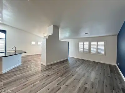 218 Black Eagle Avenue Living Room