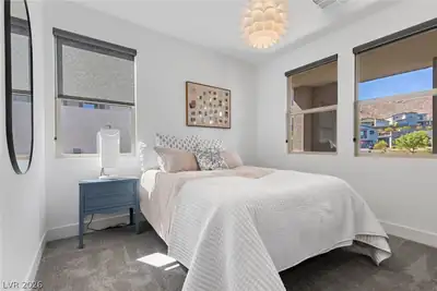1976 Peaceful Mesa Court Bedroom