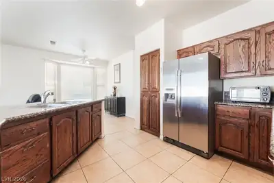 1408 Sun Copper Drive Kitchen
