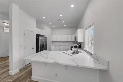 25 ALYSON POND 0 Kitchen