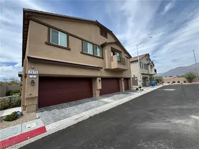 7975 Aurora Sky Street 3 