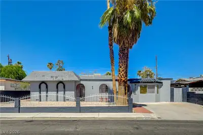 5724 Idle Avenue Las Vegas, NV 89107