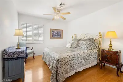 9432 Elmbrook Court Bedroom