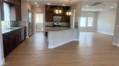 5718 Woodchester Avenue Kitchen