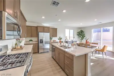 909 Kassie Lake Way Kitchen