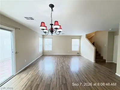 7337 Ribbon Ridge Avenue Living Room