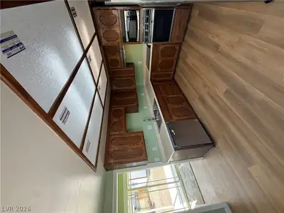 850 Avenue I Kitchen