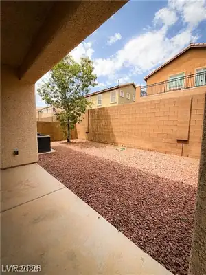 9031 Spring Star Court Yard
