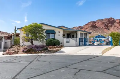 579 Lake Huron Lane, Boulder City