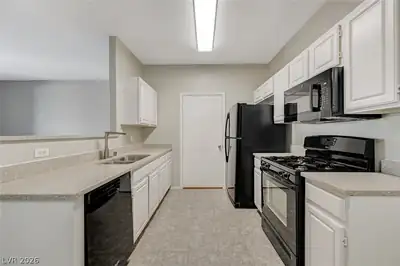 1401 North Michael Way 123 Kitchen