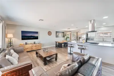 6159 Brynhurst Drive Living Room