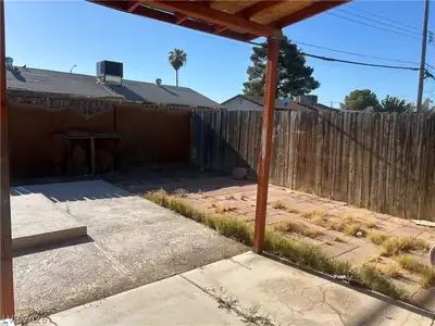 1004 Newport Street Patio
