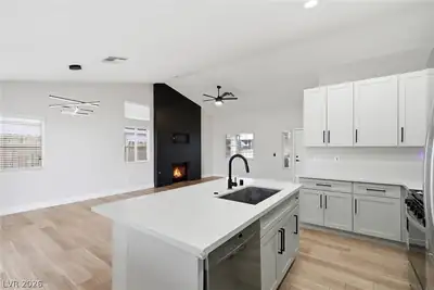 113 Tamarack Drive Kitchen