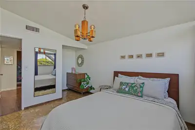 1663 Pawnee Drive Bedroom