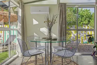 1663 Pawnee Drive Dining Area