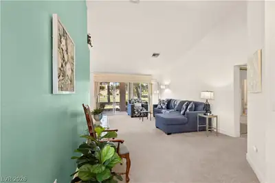 2421 Showcase Drive Living Room