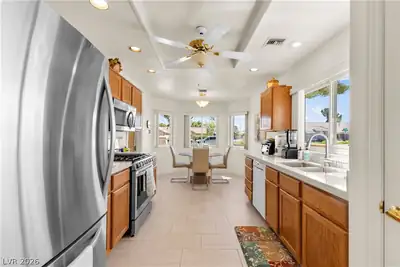 2421 Showcase Drive Kitchen