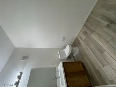 6655 Flaminian Lane 101 Bathroom