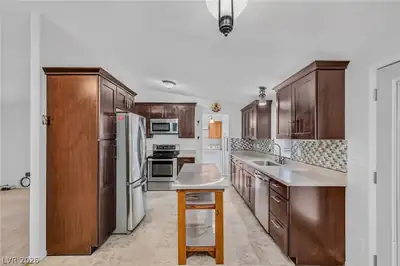 51 Russell Kitchen