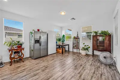 4920 Peppertree Street Dining Area