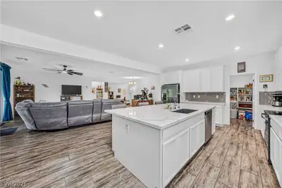 4920 Peppertree Street Kitchen