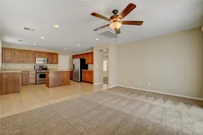 9015 Alex Creek Avenue, Las Vegas