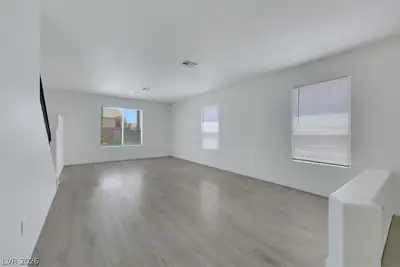 3244 Little Stream Street Living Room