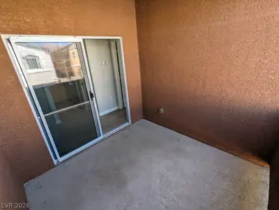 9303 Gilcrease Avenue 1005 Patio