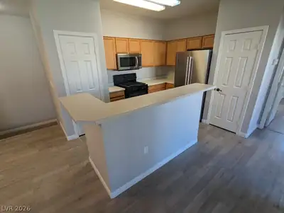 9303 Gilcrease Avenue 1005 Kitchen