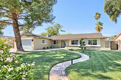 2812 Burton Avenue Las Vegas, NV 89102