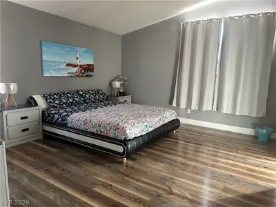 8901 Kingswood Drive Bedroom