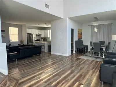 8901 Kingswood Drive Living Room