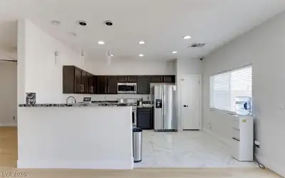 6148 Withrow Downs Street Kitchen