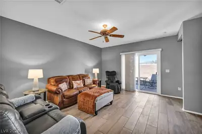 3616 Herring Gull Lane Living Room