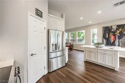 9360 Pitching Wedge Drive Kitchen