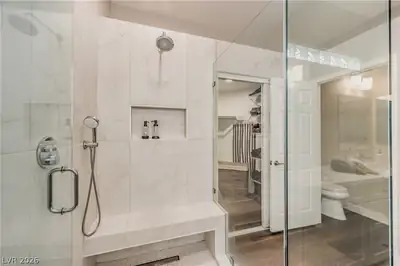9360 Pitching Wedge Drive Primary Bathroom