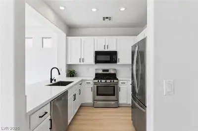 9511 Spring Blush Avenue, Las Vegas