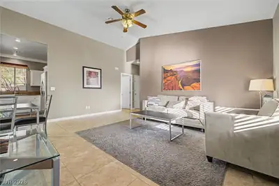 1430 Summer Glow Avenue Living Room