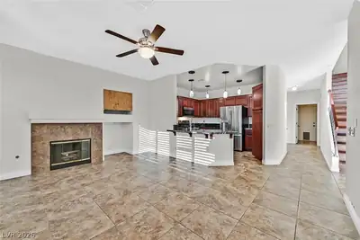 3313 Golden View Street Living Room